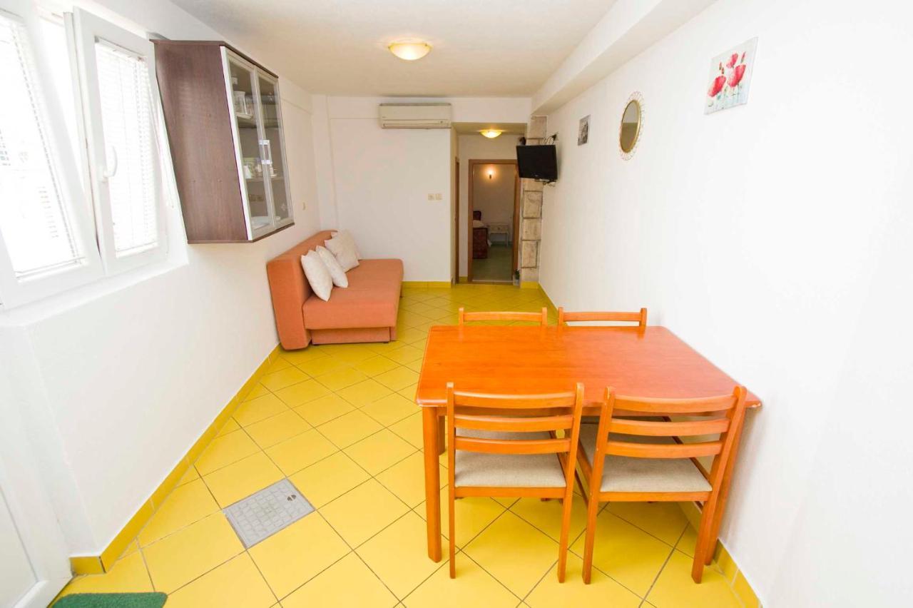 Apartments Srdjan Makarska Buitenkant foto