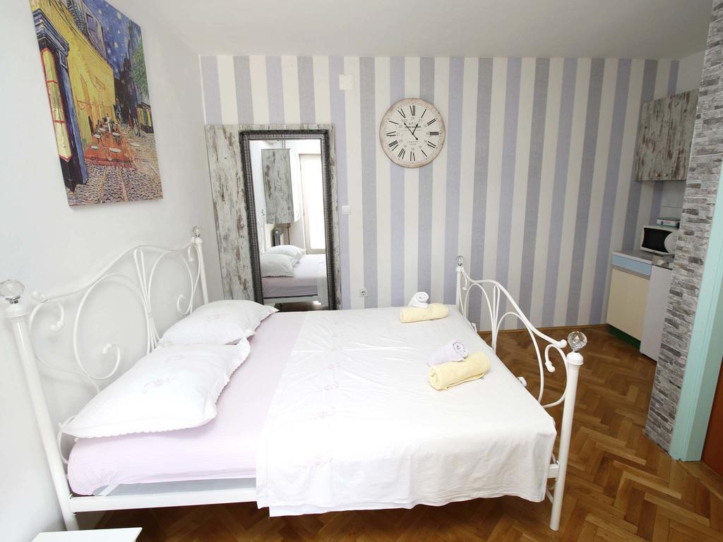 Apartments Srdjan Makarska Buitenkant foto
